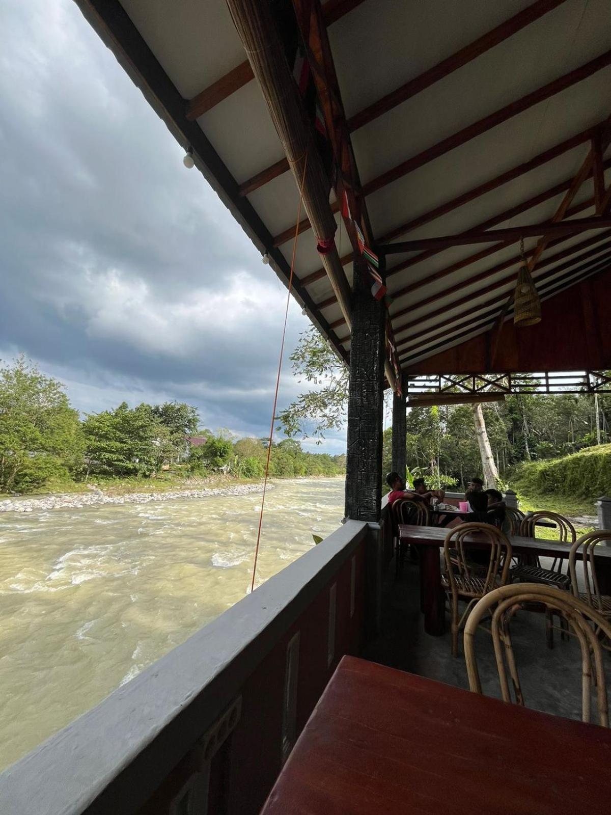 Asim Paris Guesthouse & Jungle Trekking Bukit Lawang Εξωτερικό φωτογραφία