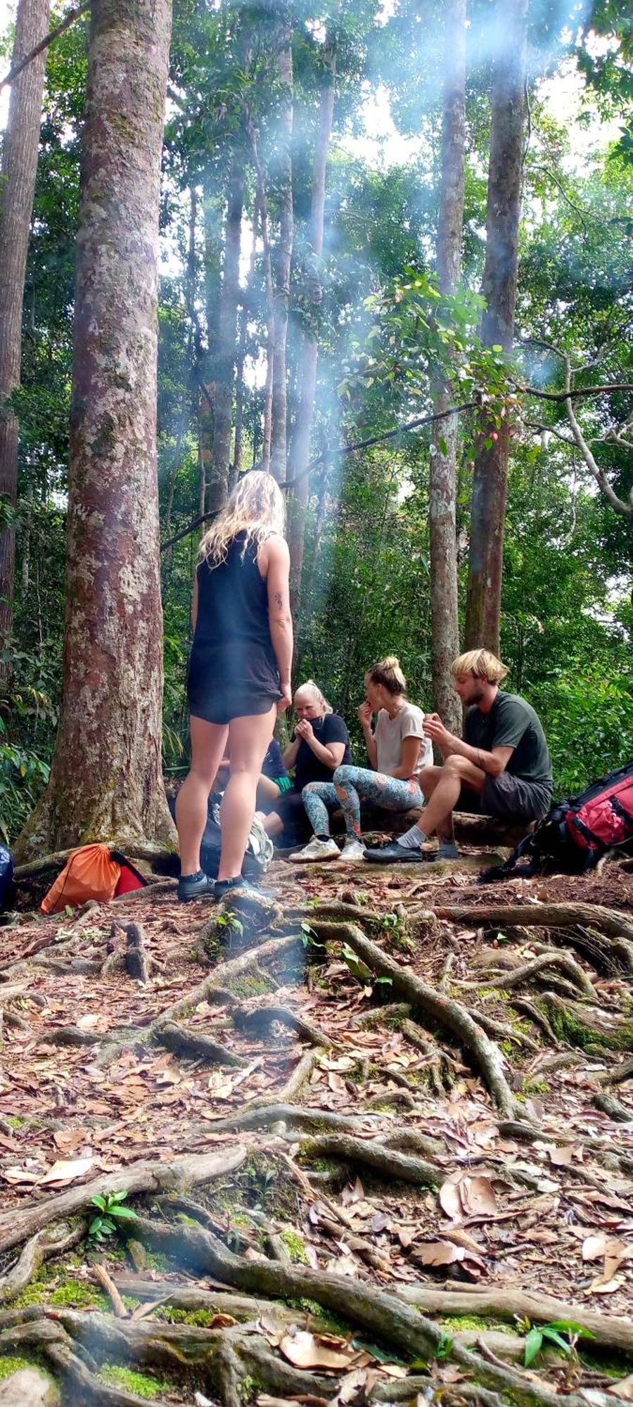 Asim Paris Guesthouse & Jungle Trekking Bukit Lawang Εξωτερικό φωτογραφία