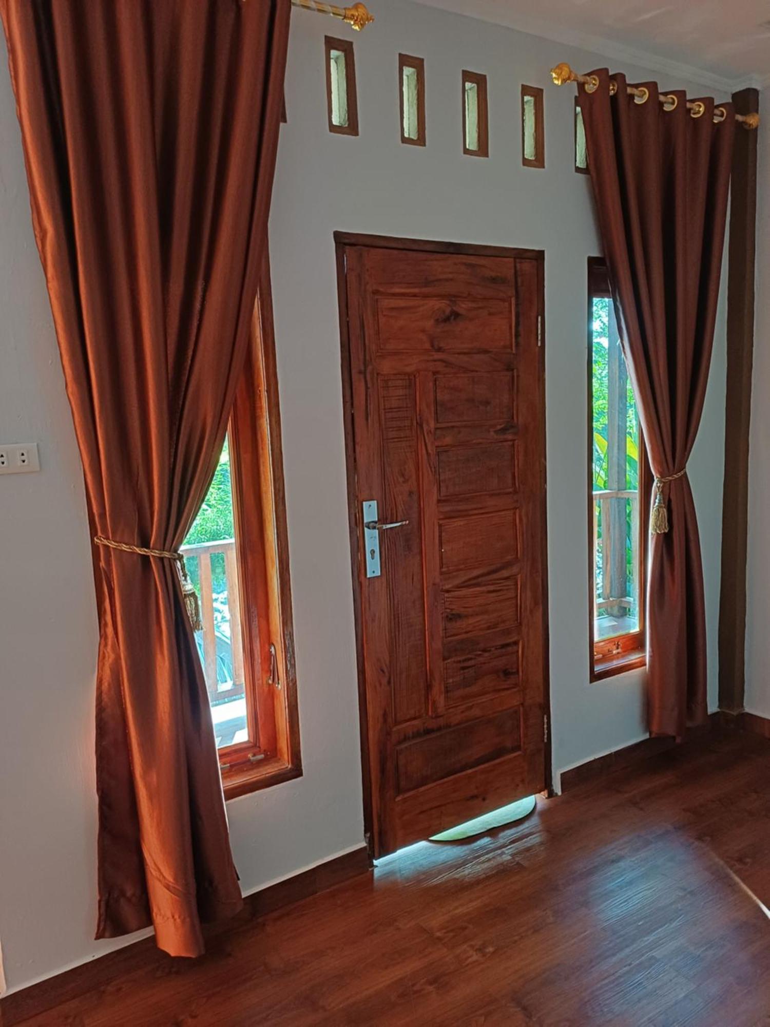 Asim Paris Guesthouse & Jungle Trekking Bukit Lawang Εξωτερικό φωτογραφία